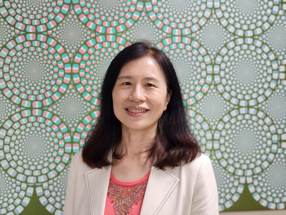Image2:Distinguished Professor Su-Ling Yeh from the NTU Department of Psychology is dedicated to advancing the field of AI robotics research by bringing in more psychological perspectives.