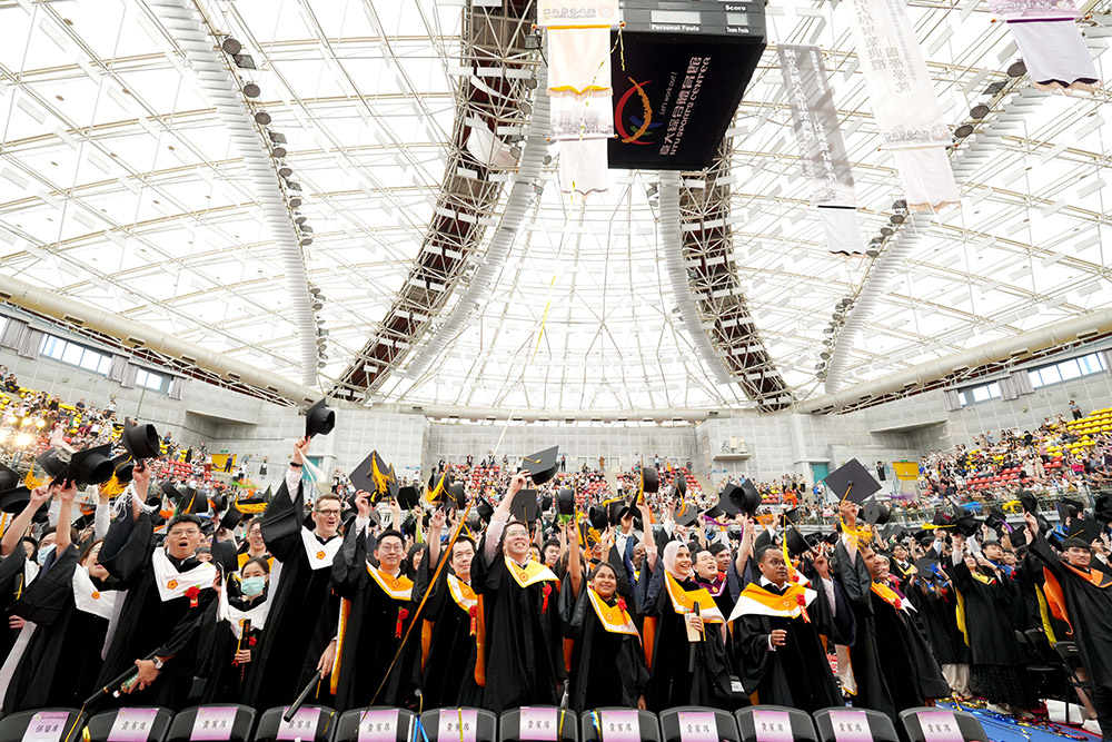 圖5:國立臺灣大學5月27日於綜合體育館舉辦111學年度畢業典禮。