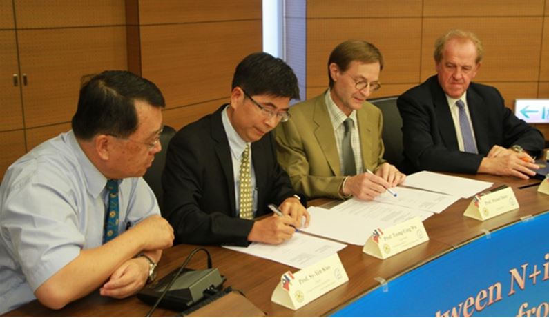 電信工程研究所與法國國立圖盧茲綜合理工學院國立高等電機工程、電子、電腦、水力學與電信學院﹝高等理工學院聯盟成員﹞合作協議附錄簽署於 103 年 10 月 21 日展開新里程。
