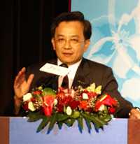 Ji-Wang Chern presented a speech